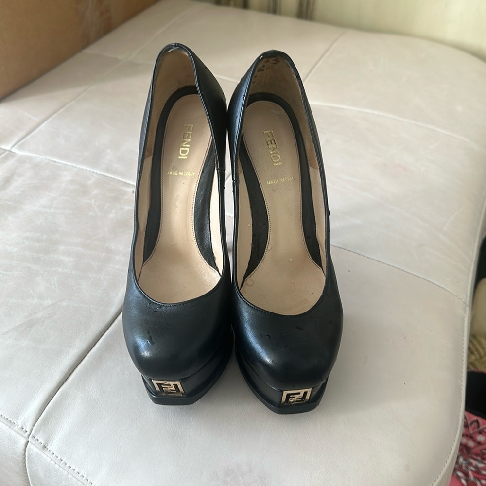 Fendi black heels .. size 51/2 heel